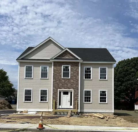 102 Bunker Hl, Lowell, MA 01850