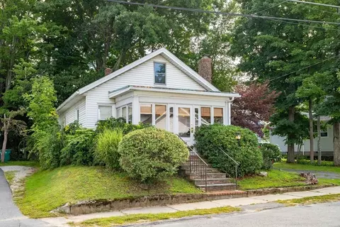 44 Warren St, Fitchburg, MA 01420