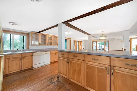 Kitchen - 3 Colonial St, Gloucester, MA 01930 photo 3 of 7