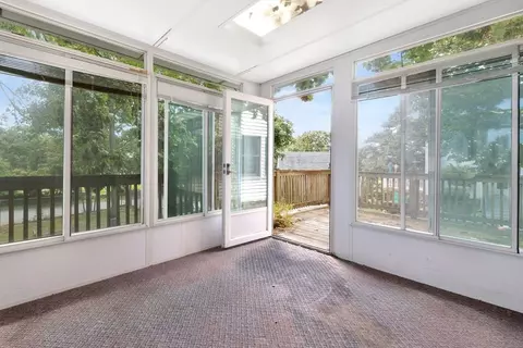 Exterior - 3 Colonial St, Gloucester, MA 01930 photo 7 of 8