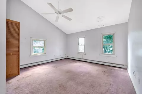 Bedroom - 3 Colonial St, Gloucester, MA 01930 photo 2 of 6