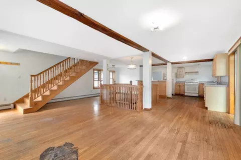 Living - 3 Colonial St, Gloucester, MA 01930 photo 5 of 9
