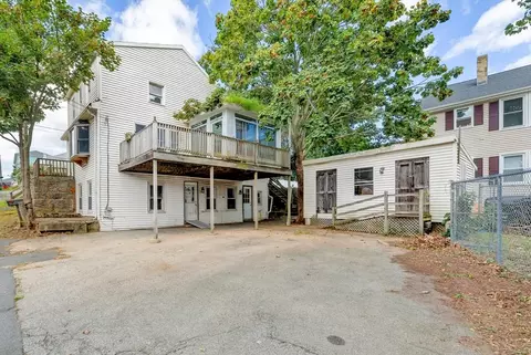 3 Colonial St, Gloucester, MA 01930