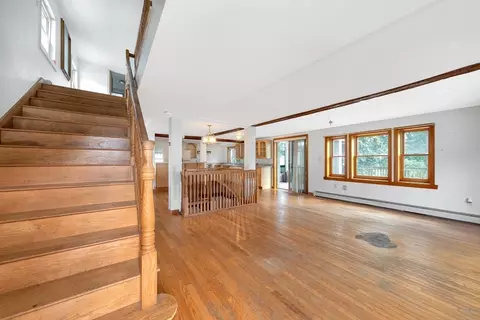 Living - 3 Colonial St, Gloucester, MA 01930 photo 1 of 9