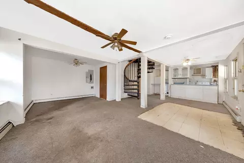 Living - 3 Colonial St, Gloucester, MA 01930 photo 8 of 9