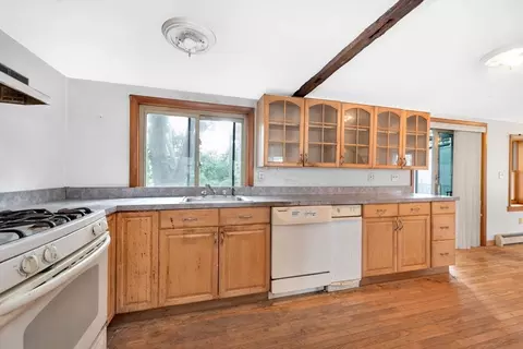 Kitchen - 3 Colonial St, Gloucester, MA 01930 photo 2 of 7