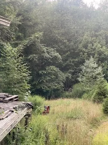 136 Podunk Rd, Sturbridge, MA 01566