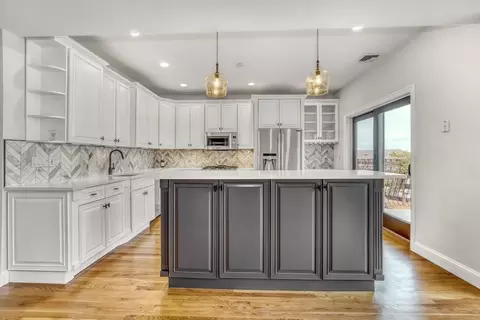 800 E Seventh #PH, Boston, MA 02127 photo 7