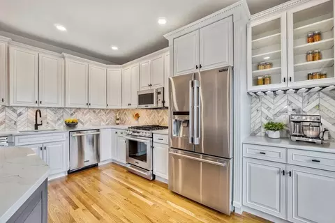 800 E Seventh #PH, Boston, MA 02127 photo 8