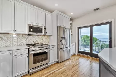 800 E Seventh #PH, Boston, MA 02127 photo 10