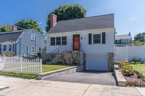 15 Burrwood Rd, Boston, MA 02132