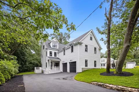 33 Smith Rd, Hingham, MA 02043