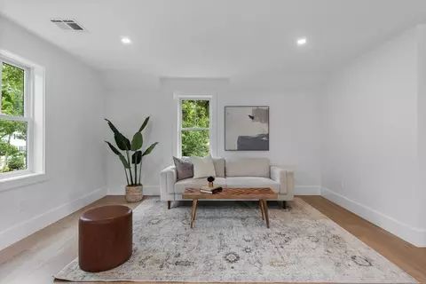 Living - 33 Smith Rd, Hingham, MA 02043 photo 2 of 2
