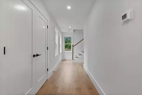 Entry Way - 33 Smith Rd, Hingham, MA 02043 photo 2 of 4