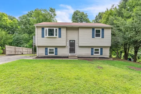 66 Nelson St, East Longmeadow, MA 01028