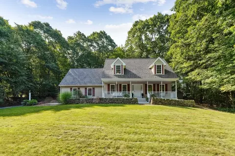 66 Dodge Rd, Sutton, MA 01590