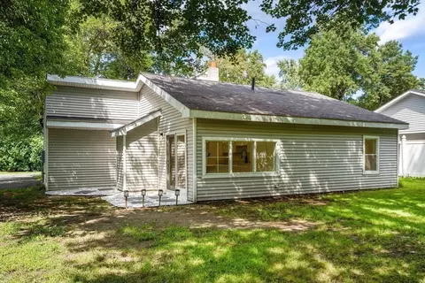 Exterior - 87 Vincent St, Springfield, MA 01129 photo 7 of 13