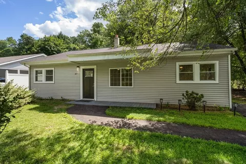 87 Vincent St, Springfield, MA 01129