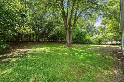 Exterior - 87 Vincent St, Springfield, MA 01129 photo 3 of 13