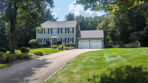29 Beaumont Pond Dr, Mansfield, MA 02048