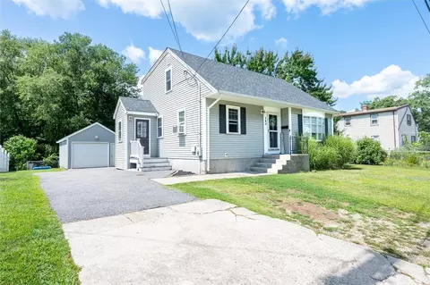 148 King St, Blackstone, MA 01504