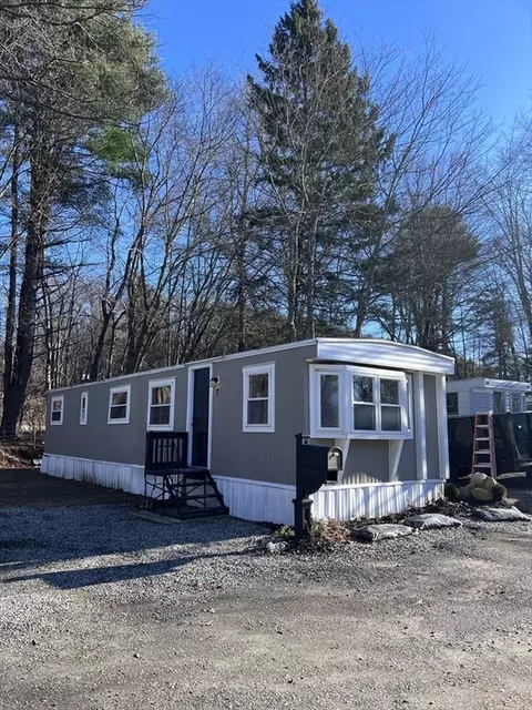 1032 N Main St #7, Killingly, CT 06241