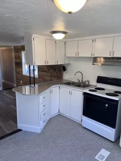 1032 N Main St #7, Killingly, CT 06241 photo 7