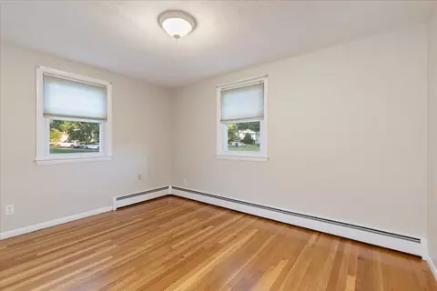 Bedroom - 25 Delaware Ave, Danvers, MA 01923 photo 4 of 5