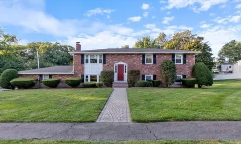 25 Delaware Ave, Danvers, MA 01923