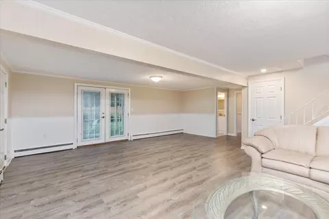 Living - 25 Delaware Ave, Danvers, MA 01923 photo 4 of 6