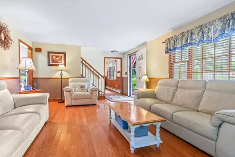 Living - 40 Mendon St, Upton, MA 01568 photo 1 of 2