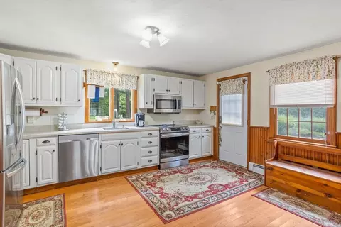 Kitchen - 40 Mendon St, Upton, MA 01568 photo 2 of 3