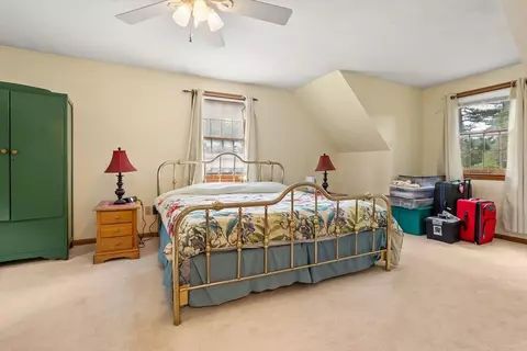 Bedroom - 40 Mendon St, Upton, MA 01568 photo 2 of 7