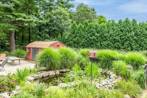 Exterior - 40 Mendon St, Upton, MA 01568 photo 5 of 12