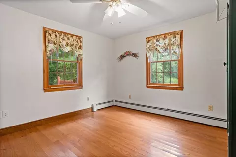 Bedroom - 40 Mendon St, Upton, MA 01568 photo 1 of 7