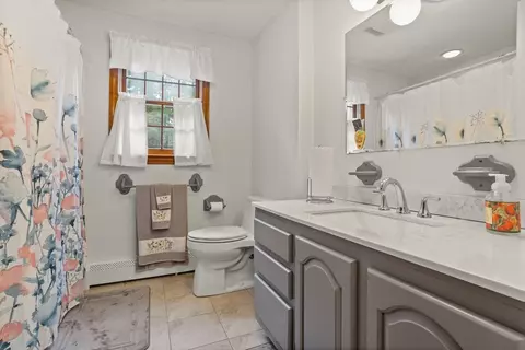 Bath - 40 Mendon St, Upton, MA 01568 photo 1 of 1