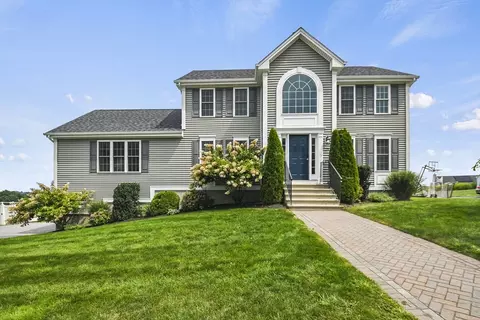 29 Briarcliff Dr, Auburn, MA 01501