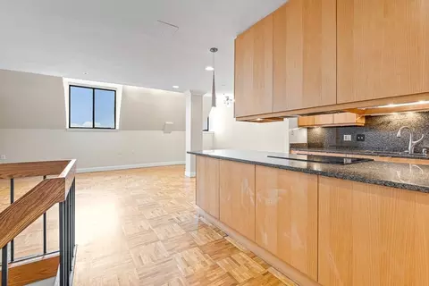 357 Commercial St #818, Boston, MA 02109