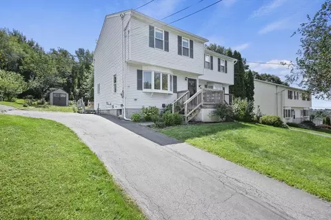 16 Bolton St, Worcester, MA 01604