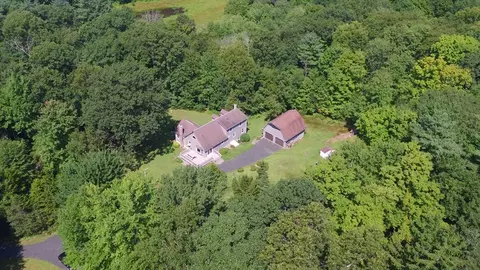 91 Barton Ave, Belchertown, MA 01007
