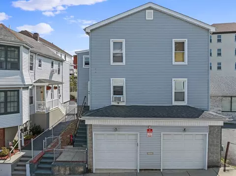 242 Washington St, Fall River, MA 02721 photo 2