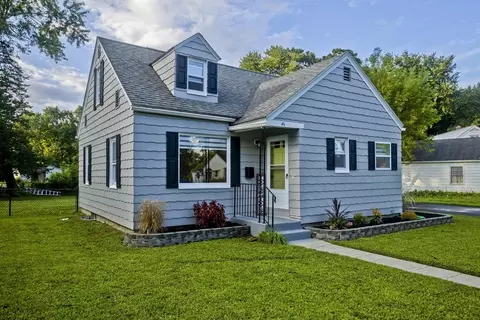 49 Fairview St, South Hadley, MA 01075