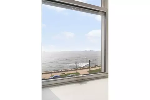 285 Lynn Shore Dr #402, Lynn, MA 01902