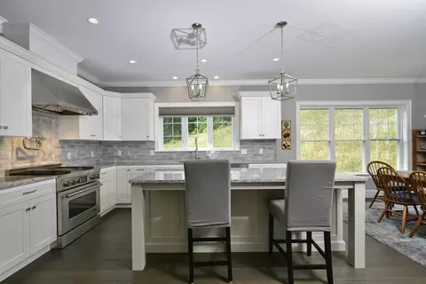 2 Ava Ln, Millis, MA 02054 photo 6