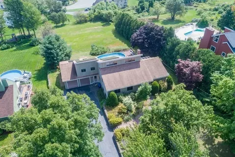 174 Legate Hill Rd, Leominster, MA 01453