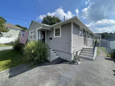 8 Wampum Ave, Waltham, MA 02451