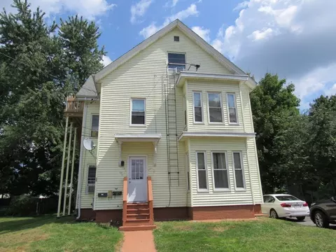 94 Auburn St, Brockton, MA 02302