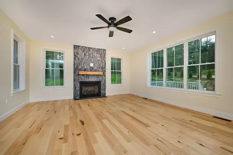 230 Hendrick, Easthampton, MA 01027 photo 11