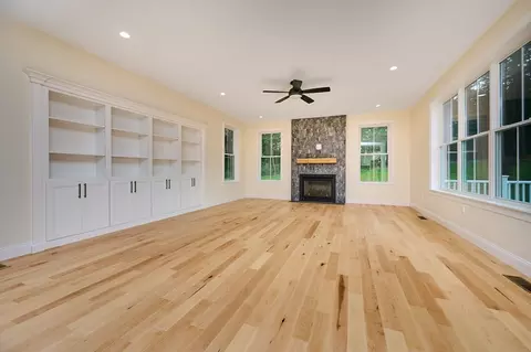 230 Hendrick, Easthampton, MA 01027 photo 10