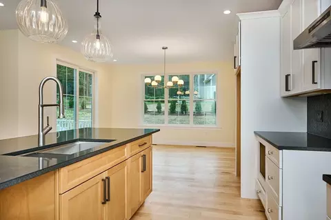 230 Hendrick, Easthampton, MA 01027 photo 7